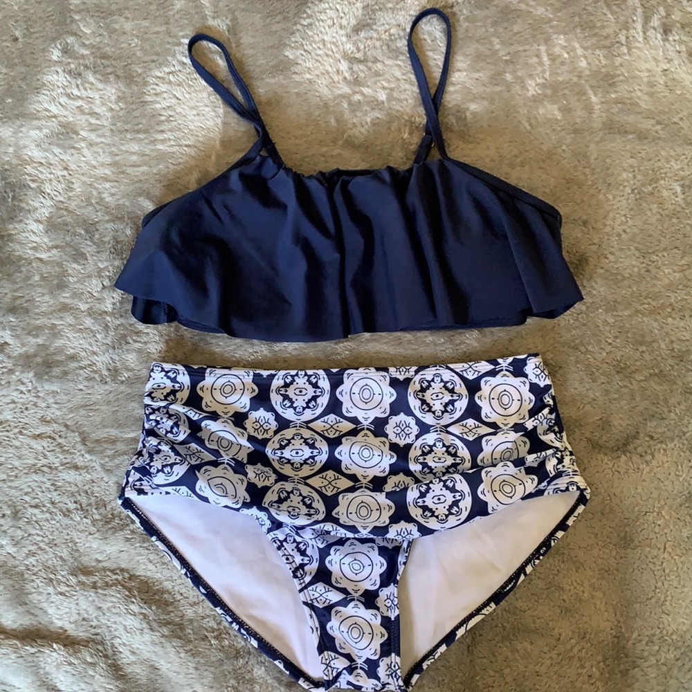 Brand new bathing suit worn once